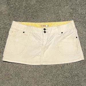Split white Jean skirt